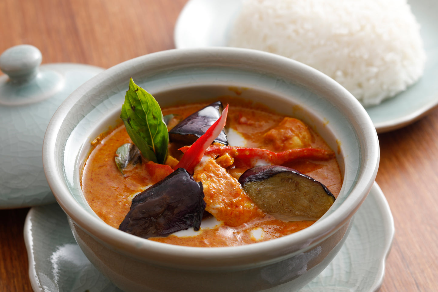タイ南部レッドカレーチキン <ゲーン チュムボーンガイ>(冷凍)