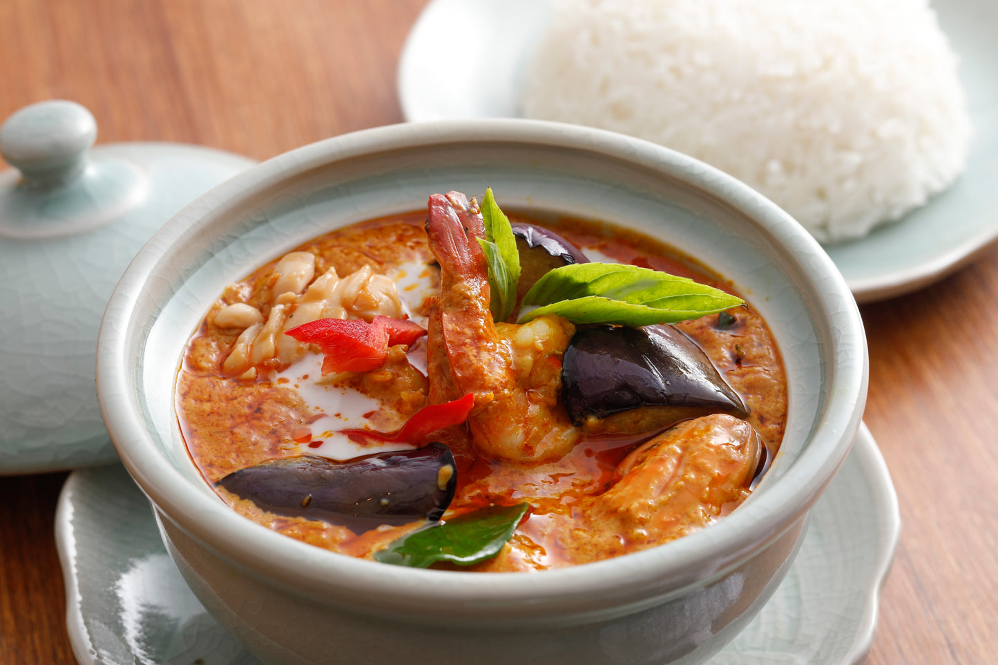 タイ南部レッドカレー海鮮 <ゲーン チュムボーンタレー>(冷凍)